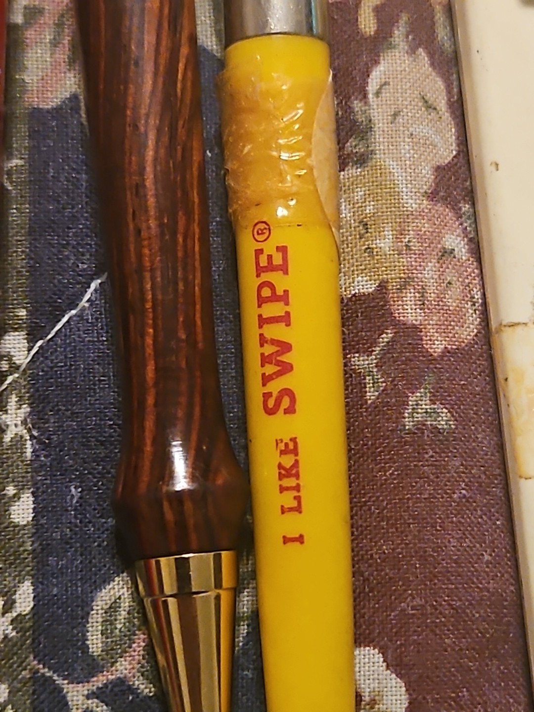 Lot of 10 Vintage Advertising Ballpoint Pens Branded Rare Scarce.