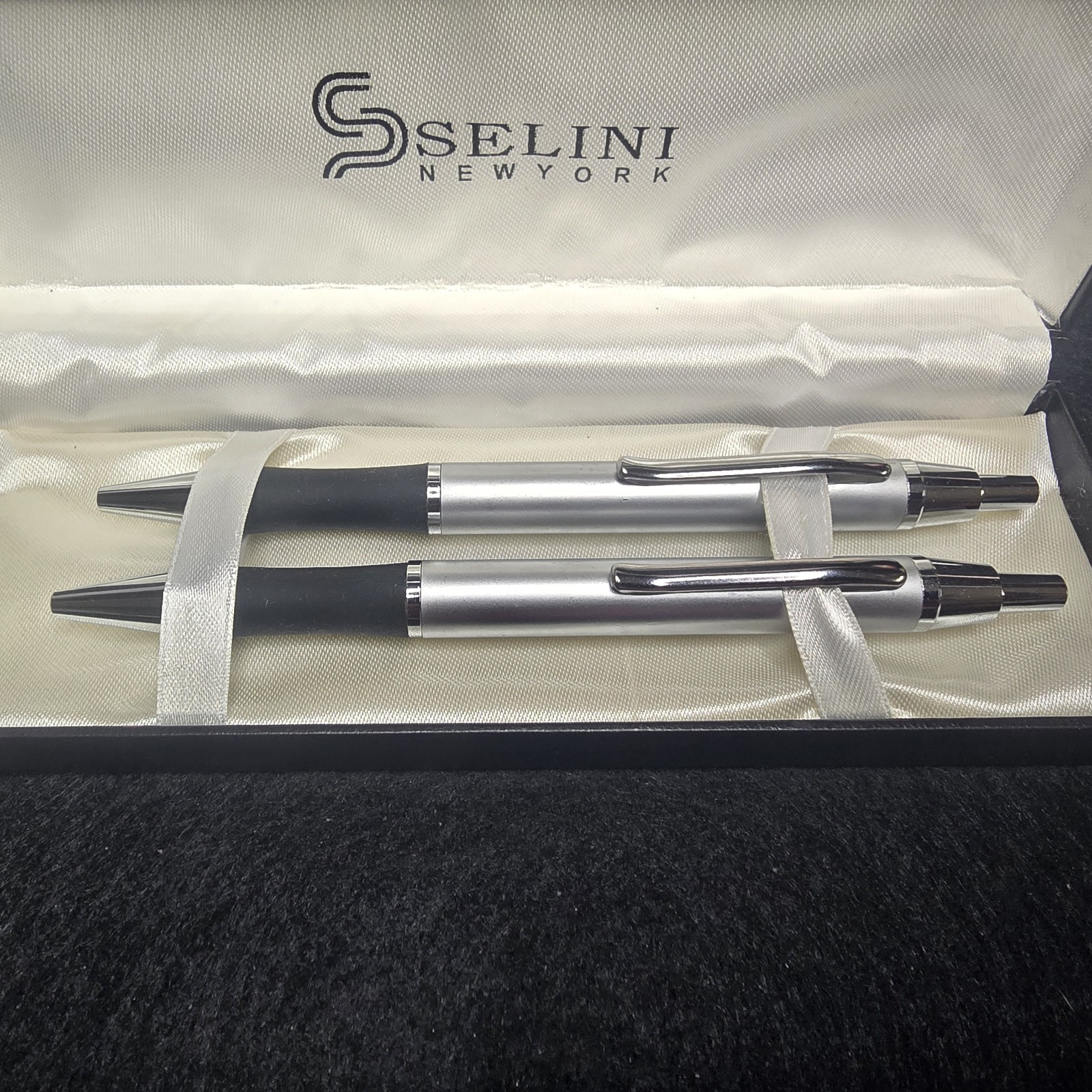 Selini New York Set of 2Metal Ballpoint Pens Chrome Trim Soft Rubber Fingerest