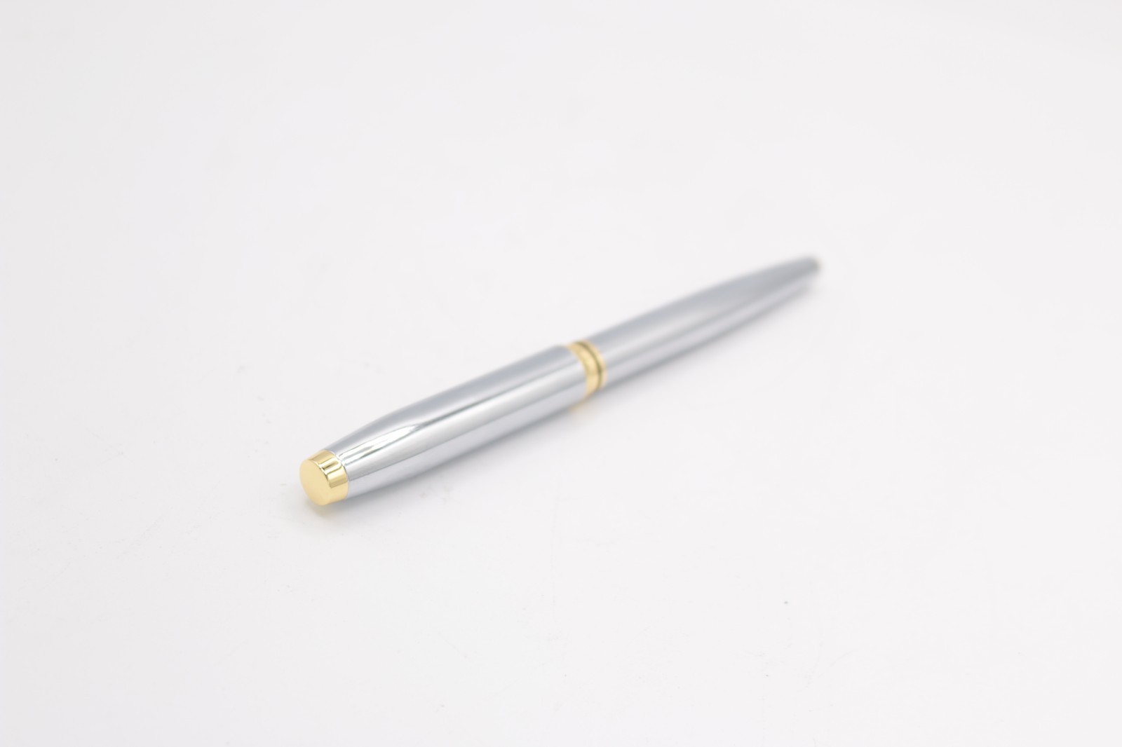Cross Coventry Rollerball Pen Polished Chrome Gold Trim AT0665-2 New in Box
