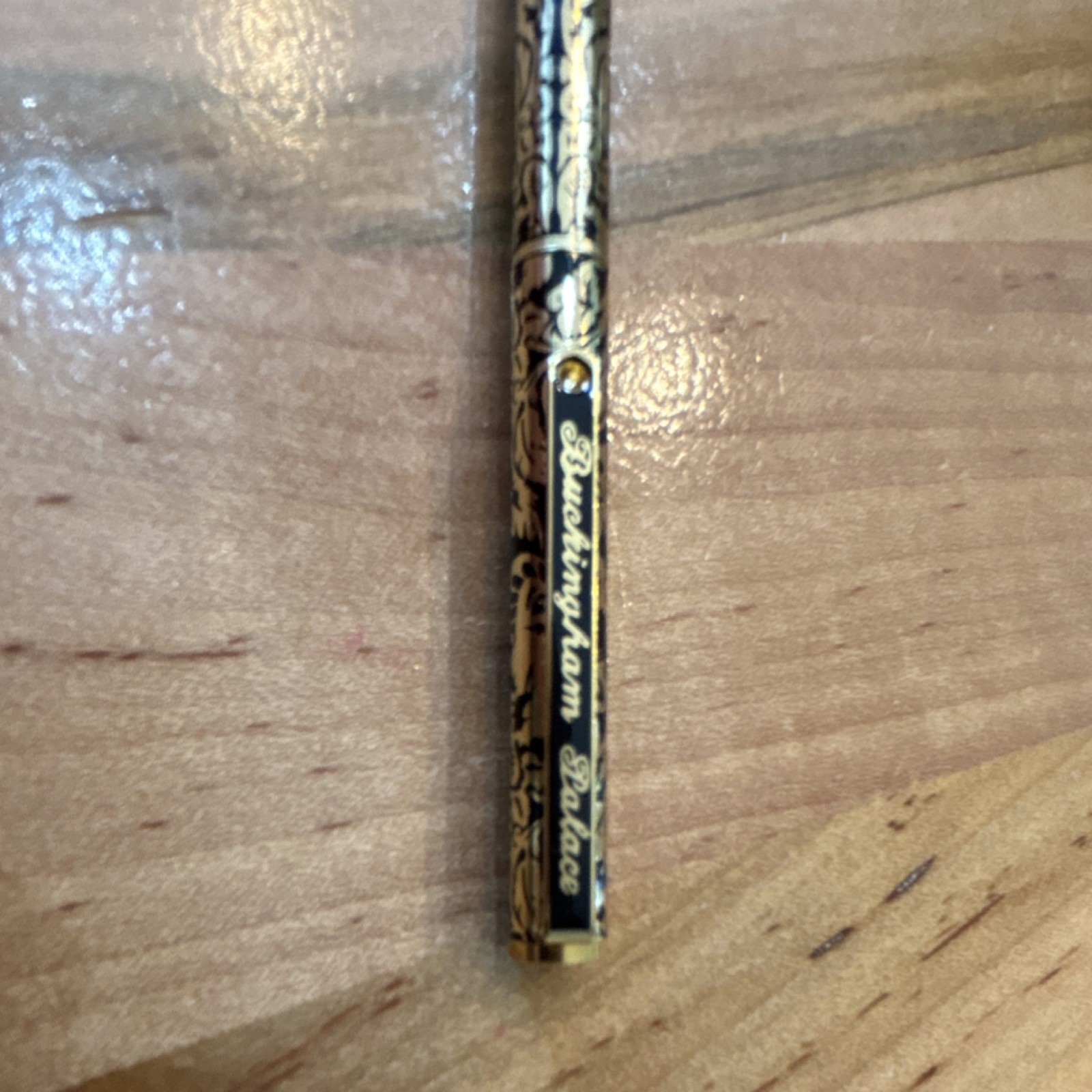 Buckingham Palace Metal Ballpoint Pen with Gold Trim Collectible