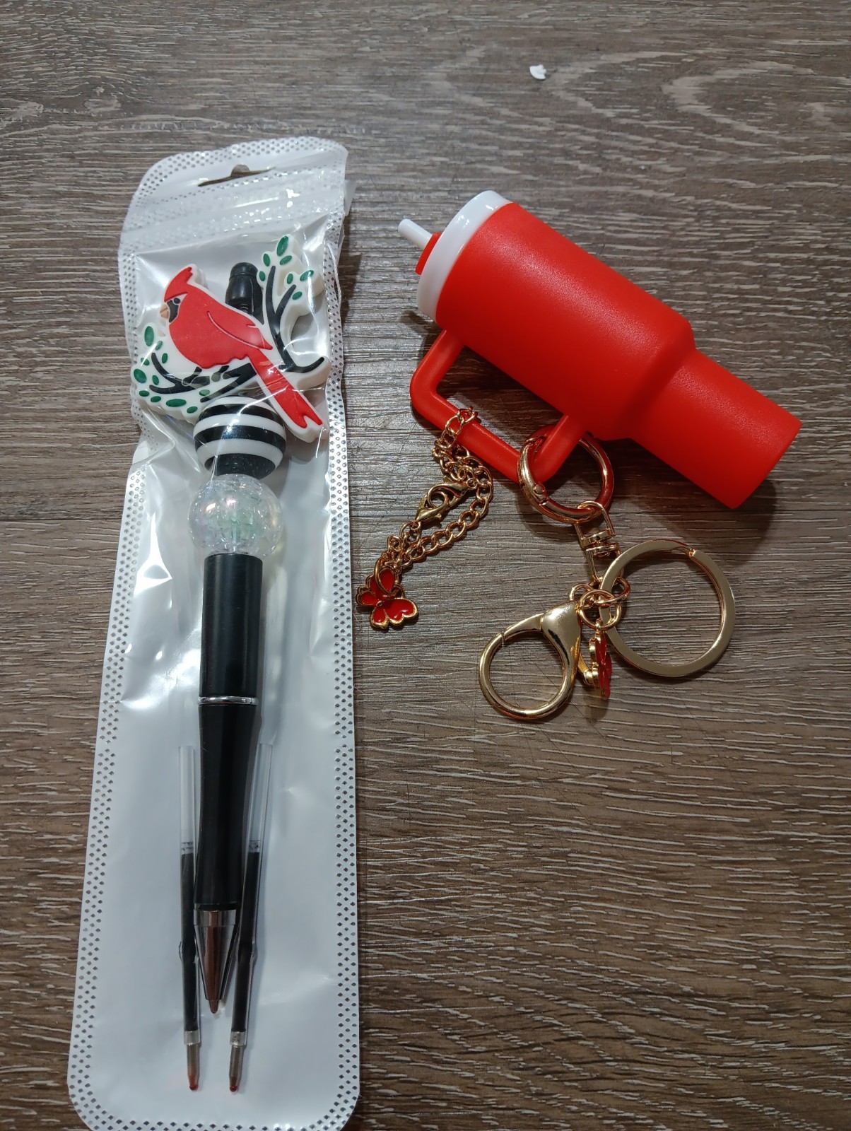 Cardinal ball point pen with keychain tumbler