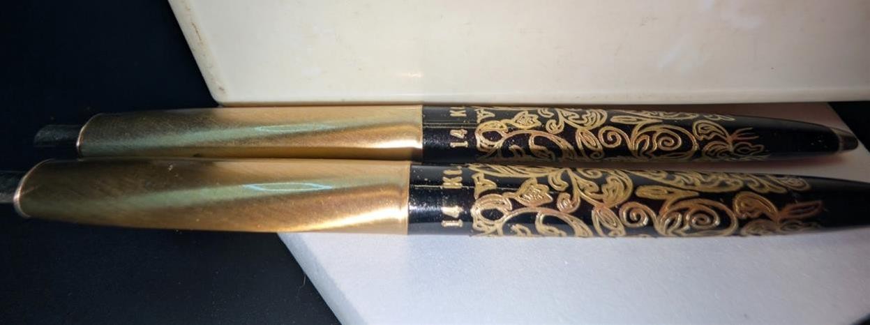 Vintage 1970s Arpege No.5 14KT Gold Filigree Perfumed Writing Pen Set Case