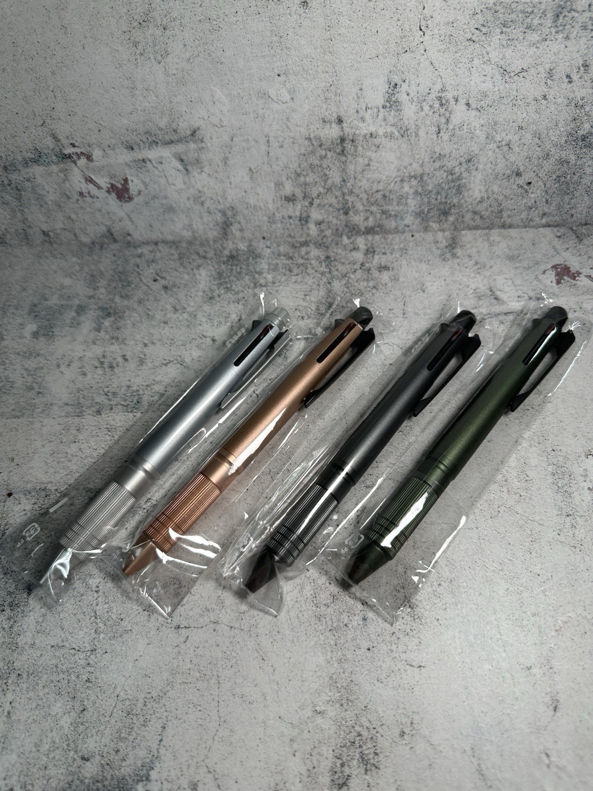 Jetstream 4&1 Metal Set of 4 Ballpoint Pen (Black Red Blue Green) And Pen 0.5mm