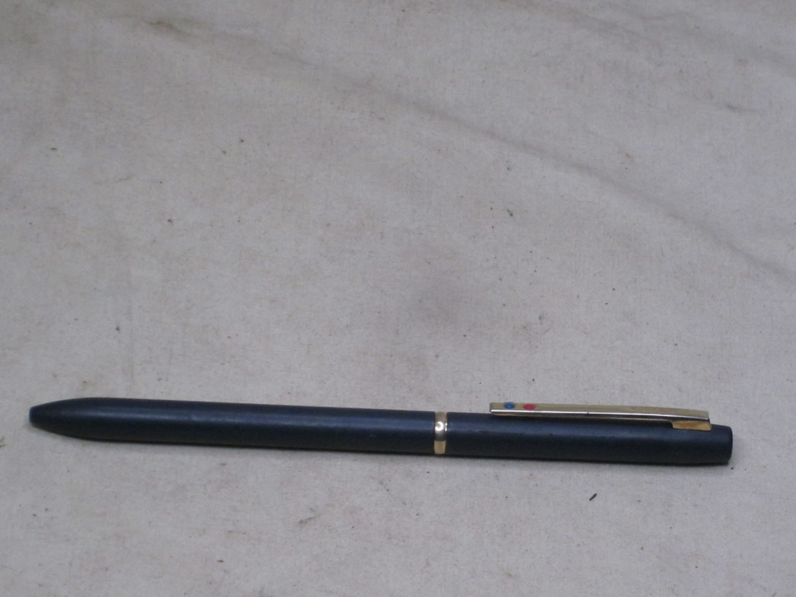 vintage CHROMATIC red & blue dot ballpoint pen blue barrel gold trim