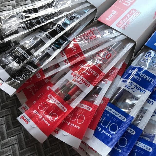 Uniball One 0.38 UMR38S.24 black 10pcs red 10pcs blue 10pcs #eb487c