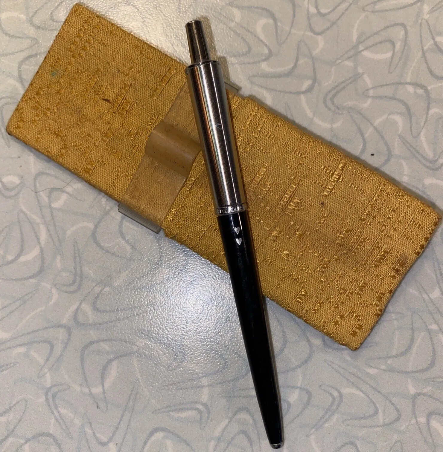 Paper Mate Double Heart 💙💙 Ballpoint Pen with Pocket Sleeve Protector and Clip