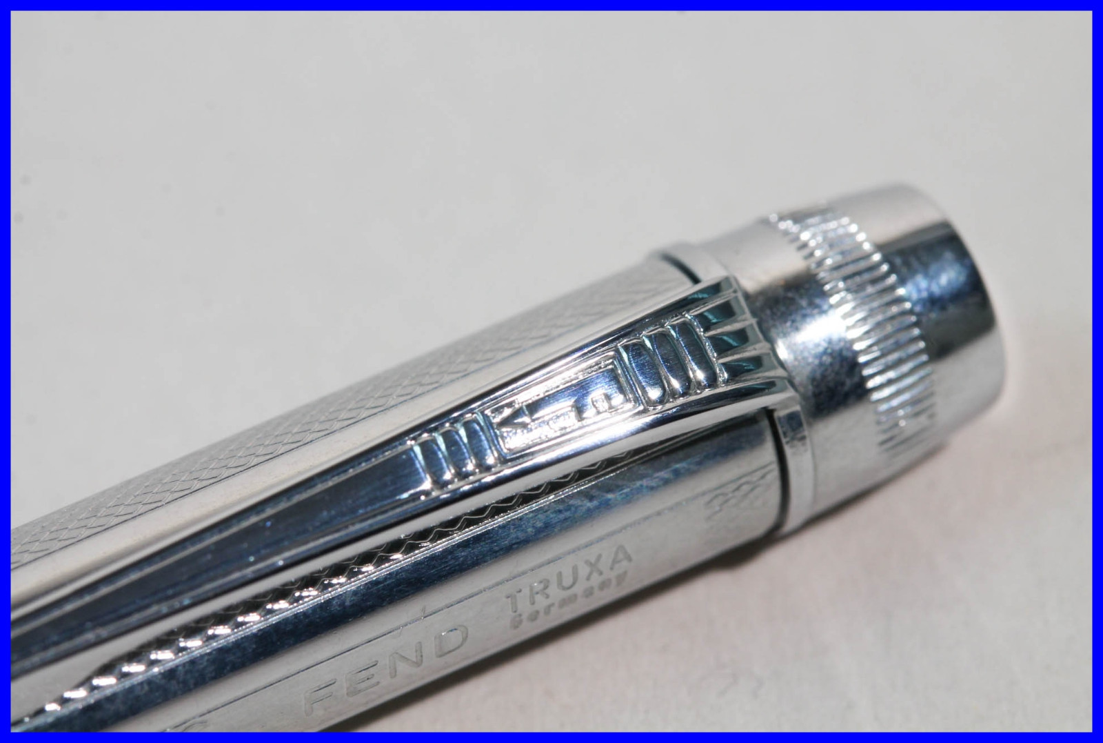 Perfect vintage FEND Chrome 3 Color Ballpoint Pusher Pen / special design