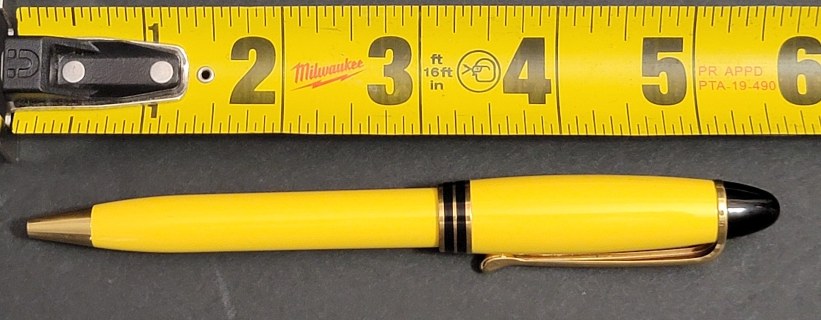VINTAGE AURORA IPSILON BALLPOINT PEN YELLOW MADE IN ITALY
