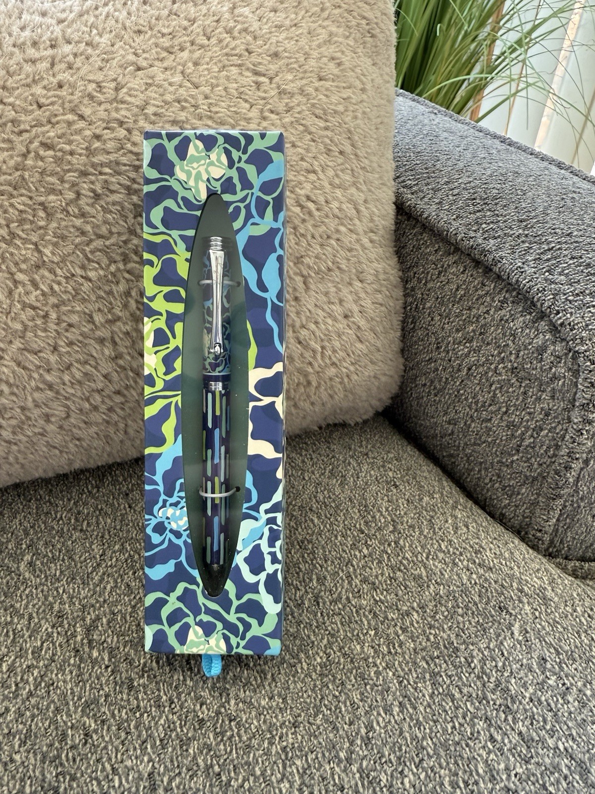 NEW Vera Bradley Refillable Ball Point Pen In Katalina Blues Pattern Black Ink