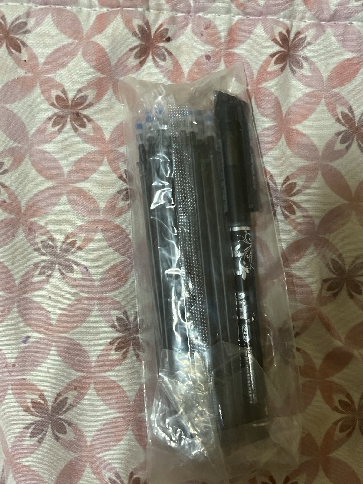 🩵Erasable Ink Pen Set – Black Pen + Refills + Pink Eraser