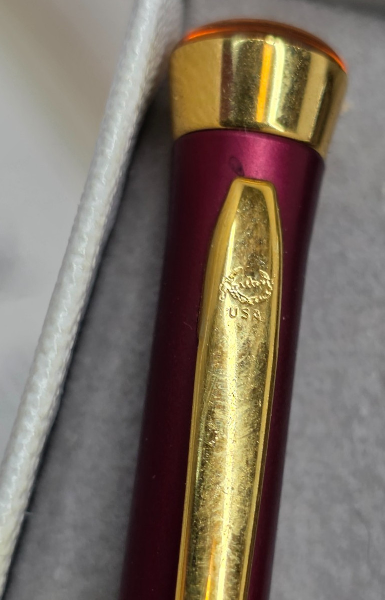 VTG Garland Heirloom Ball Point Pens Burgundy #66 Bubble Top Inter-Chem + Box
