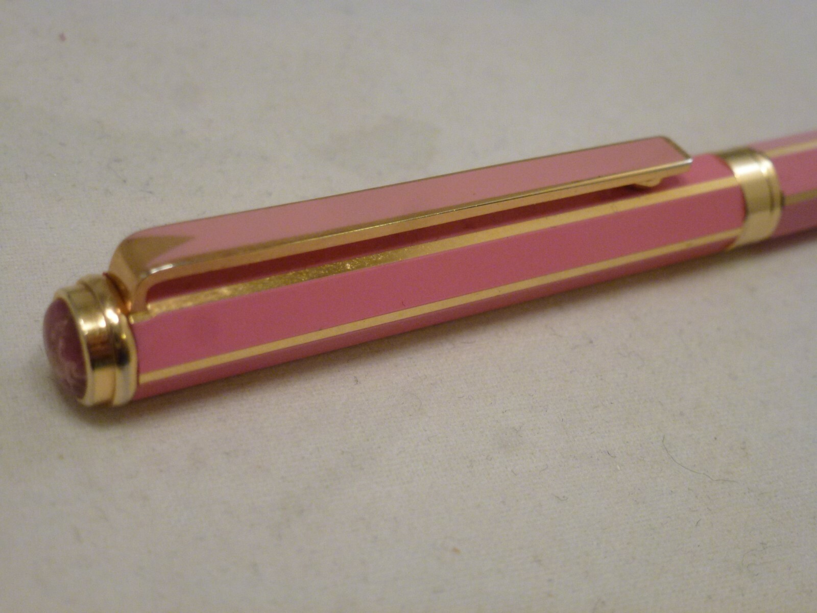 PINK PEN ENAMEL BRASS goldtone ? Gorgeous works ! RUBY STONE