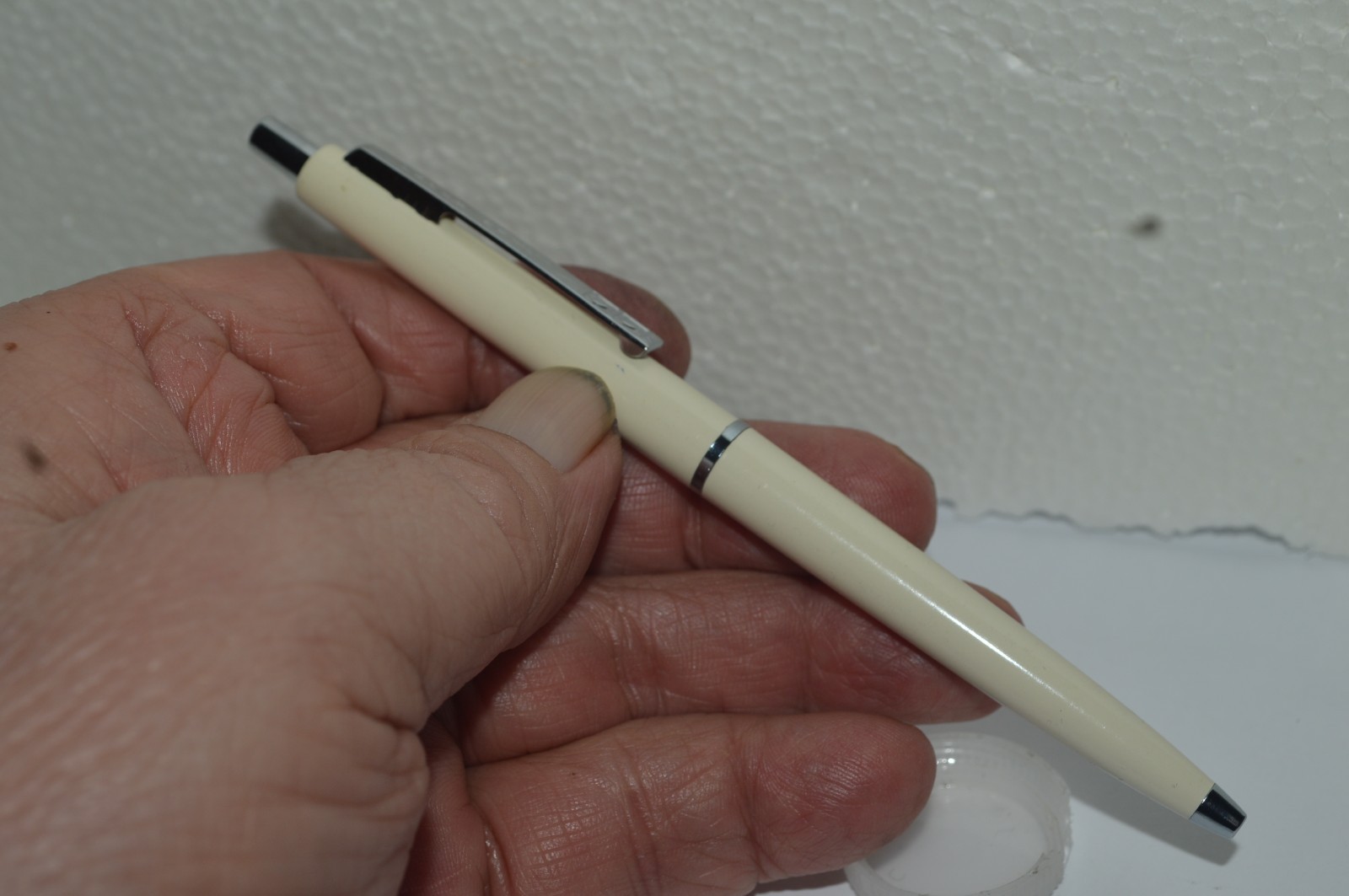 Paper Mate MALIBU Ballpoint Pen White Color All Plastic NOS Made In USA Ca 1980s