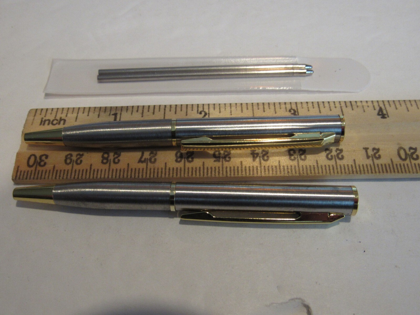 SET OF 2 SUPER MINI BRUSHED CHROM/GOLD TRIM METAL BALLPOINT PEN+2 EXTRA REFILLS