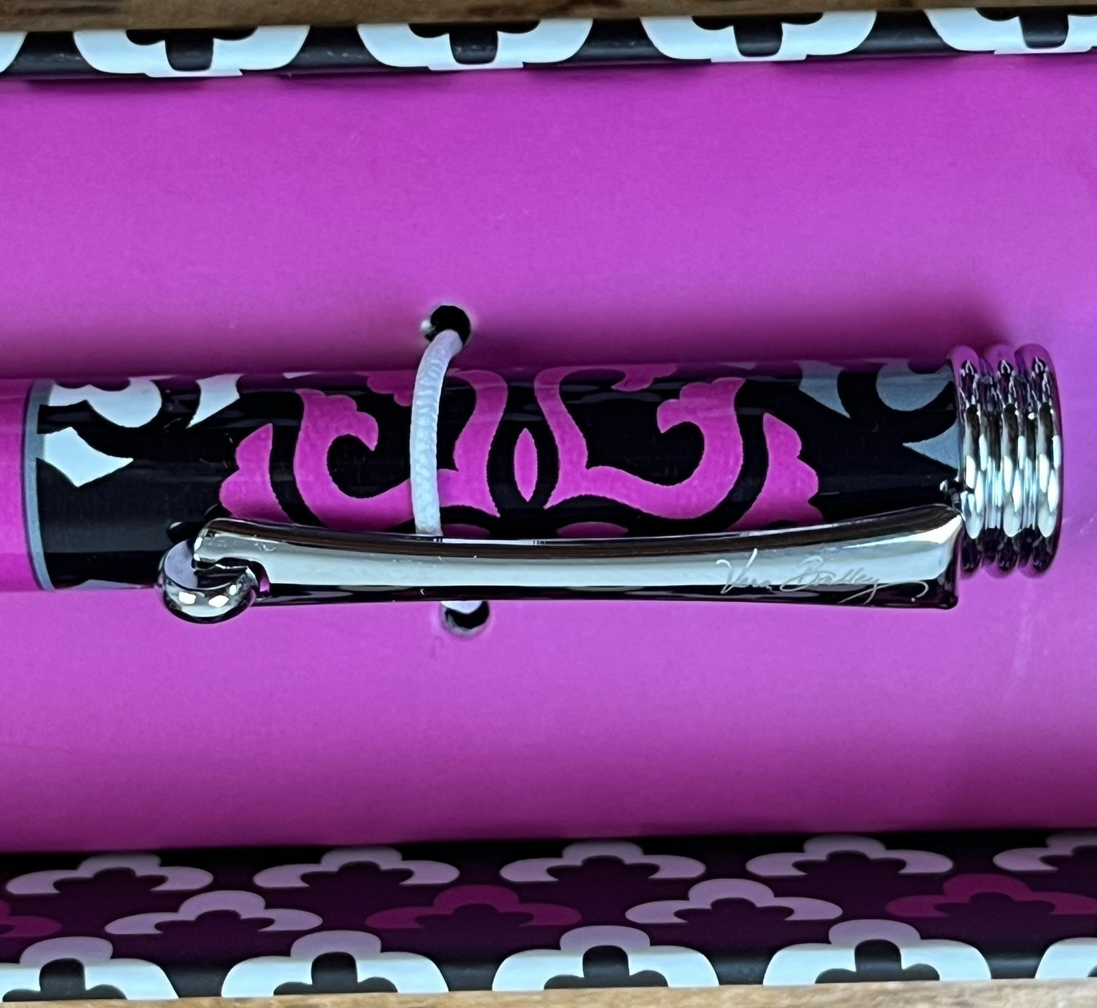 Vera Bradley Ball Point Pen in Canterberry Magenta , Black Ink NEW in Box