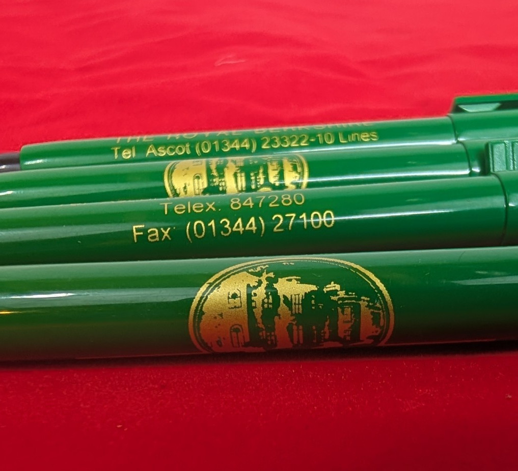 Vtg Lot of 4 The Royal Berkshire Pens Click Promotional Green United kingdom