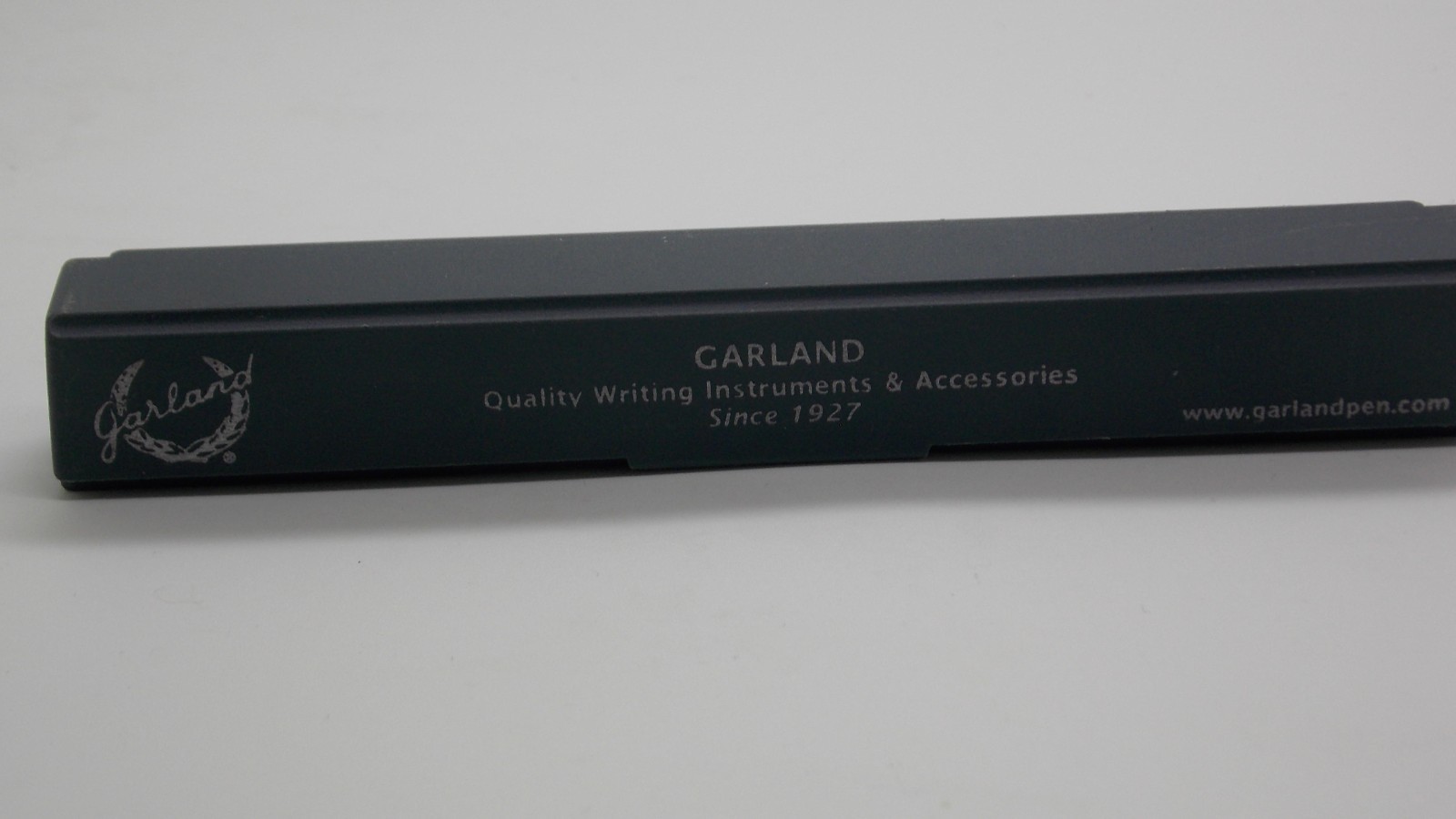 Garland Writing Pen Silver Gold Trim Heirloom «Morongo Band of Mission Indians»