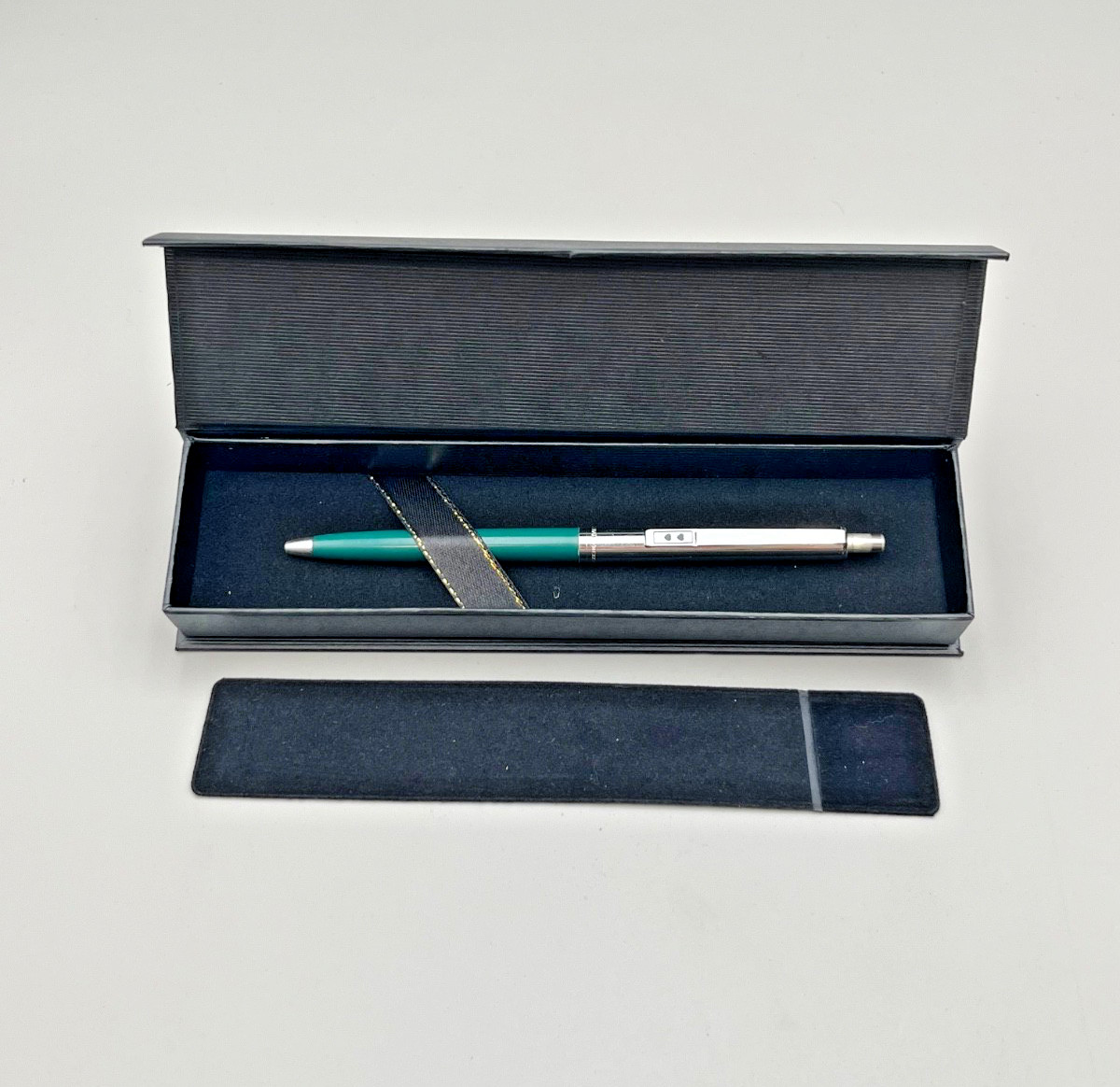 Paper Mate Double Heart Profile Slim Green/Chrome, Blue Ink, Works – Mexico