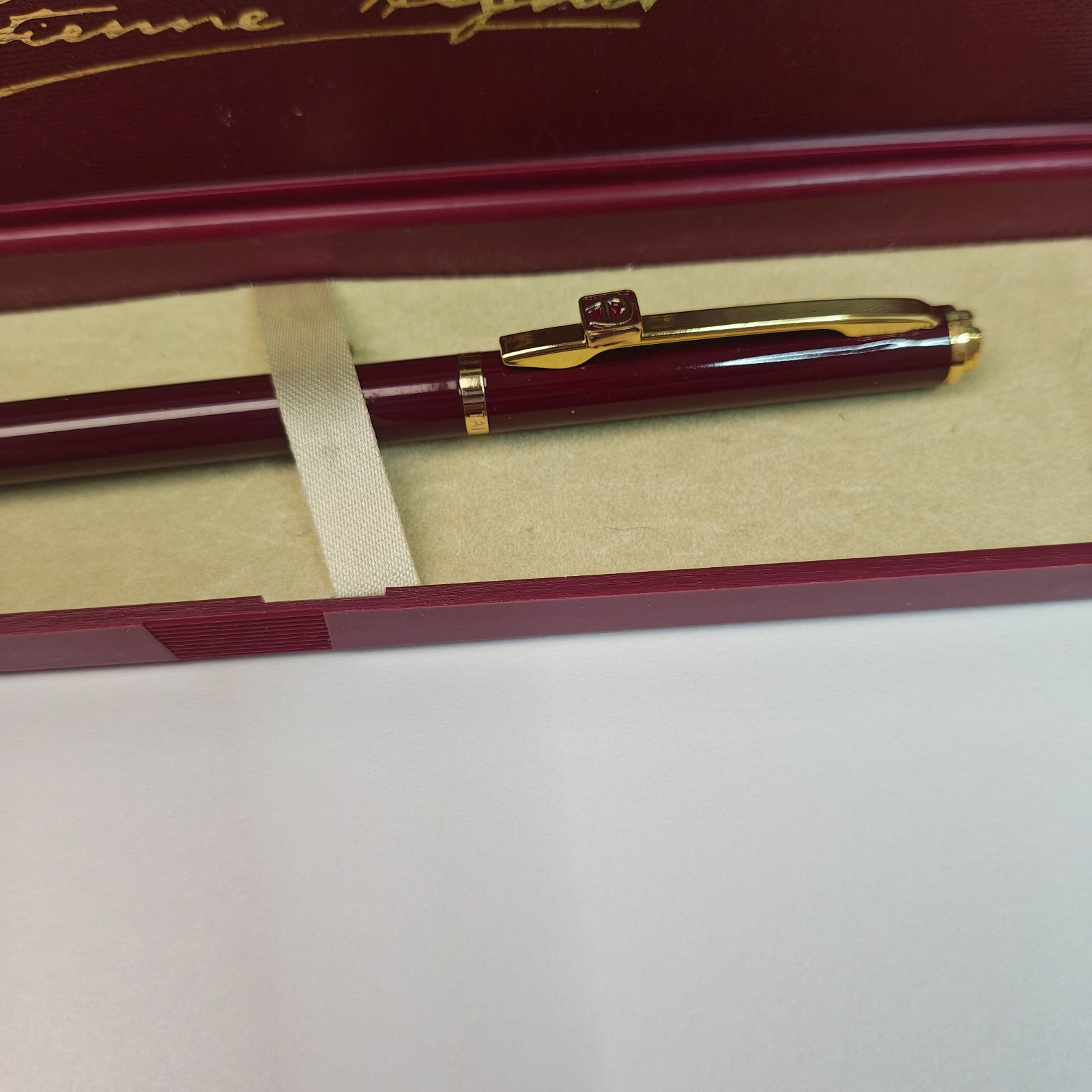 Vintage Etienne Aigner Twist Ballpoint Pen Burgundy Red Gold Trim Taiwan Box