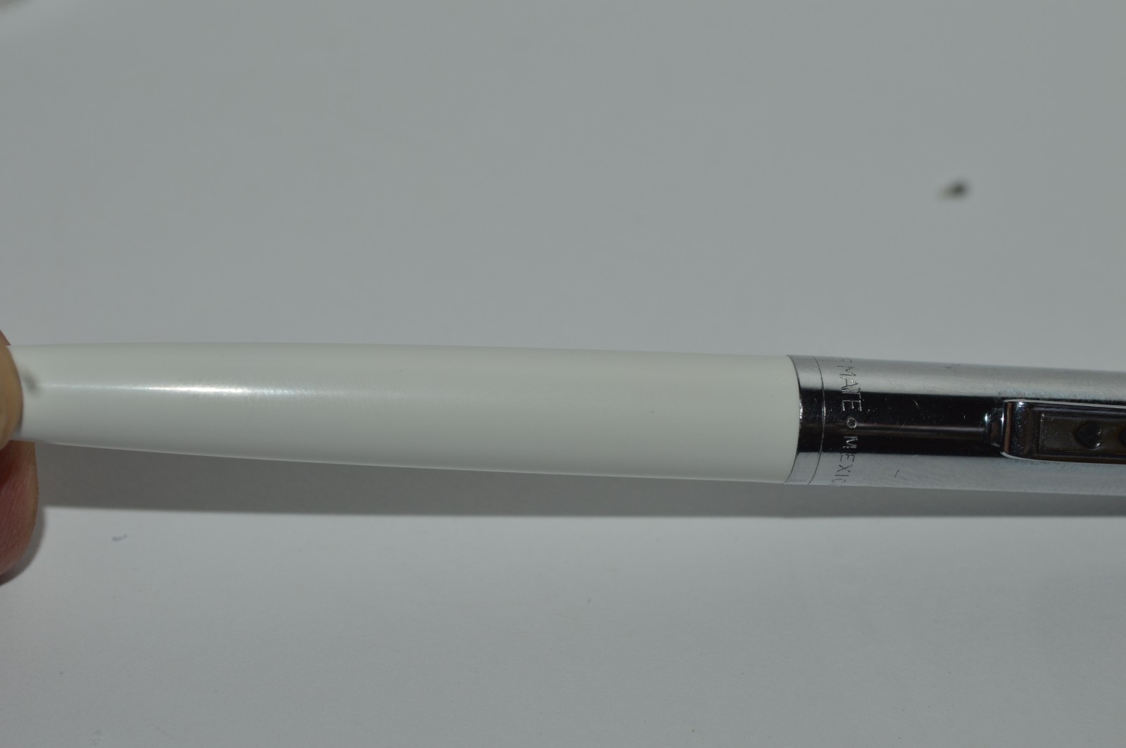 PAPER MATE Profile #2 Regular Grip Ballpoint Pen White Barrel Mexico Made 1990’s