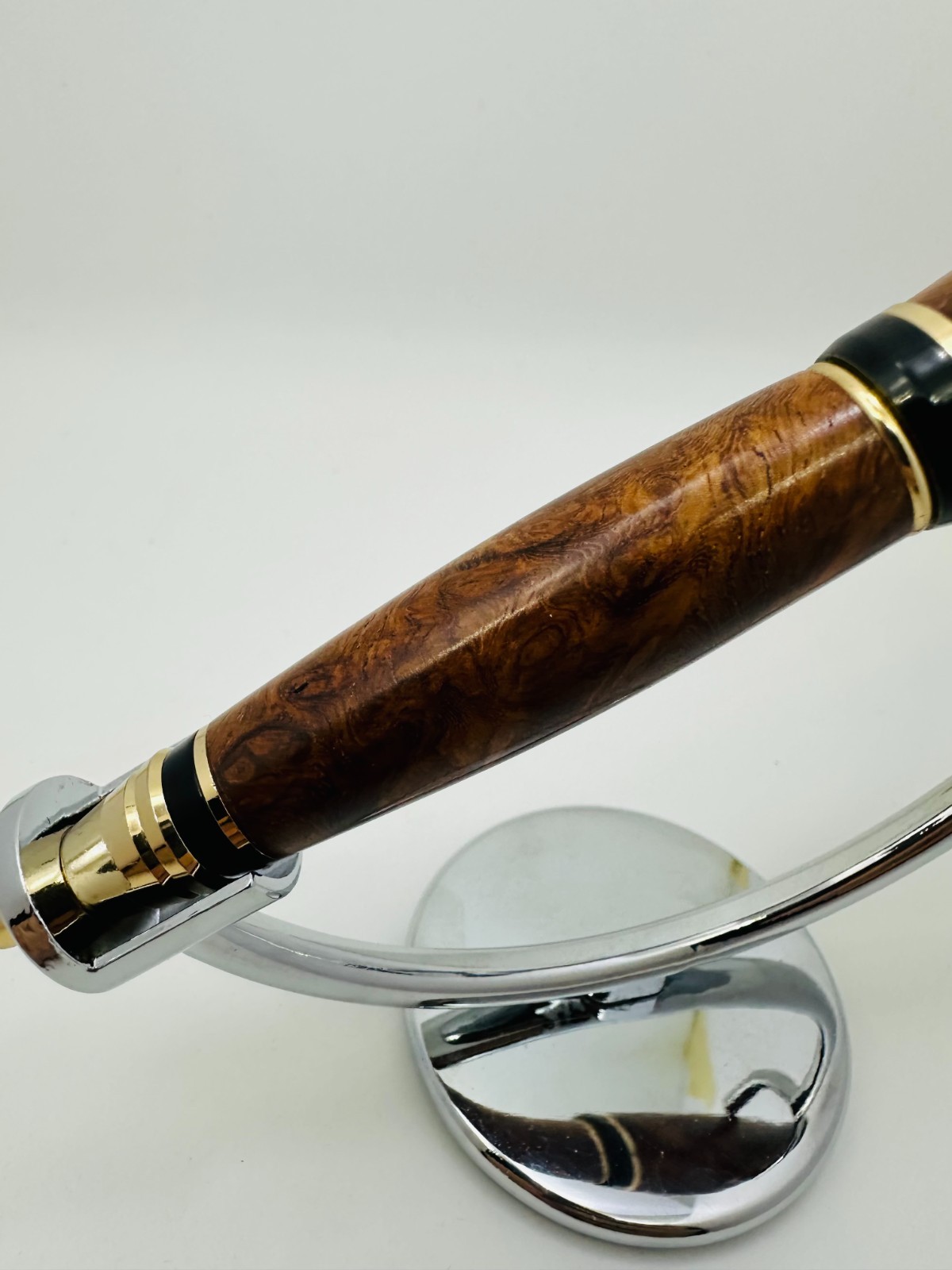 Handmade Amboyna Burl Cigar Style Ballpoint Pen – Gold & Black – Gift Box