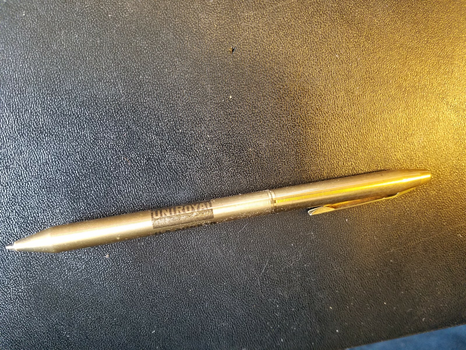 Vintage UNIROYAL U.S. Rubber Chromatic Gold Tone Ballpoint Pen 5-1/2″