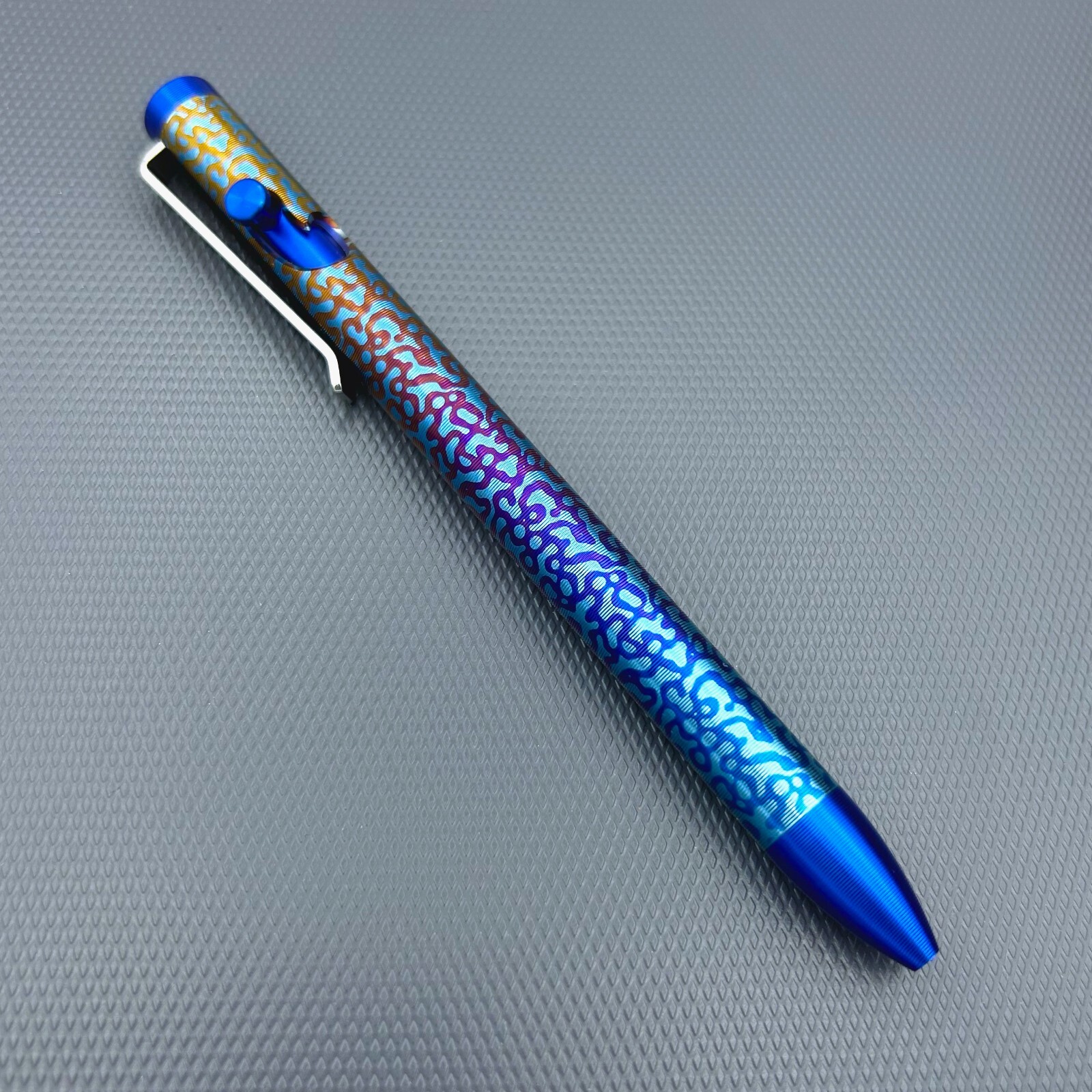 Tactile Turn – Titanium Bolt Action Standard Size Pen Primordial Pattern [5.6″]