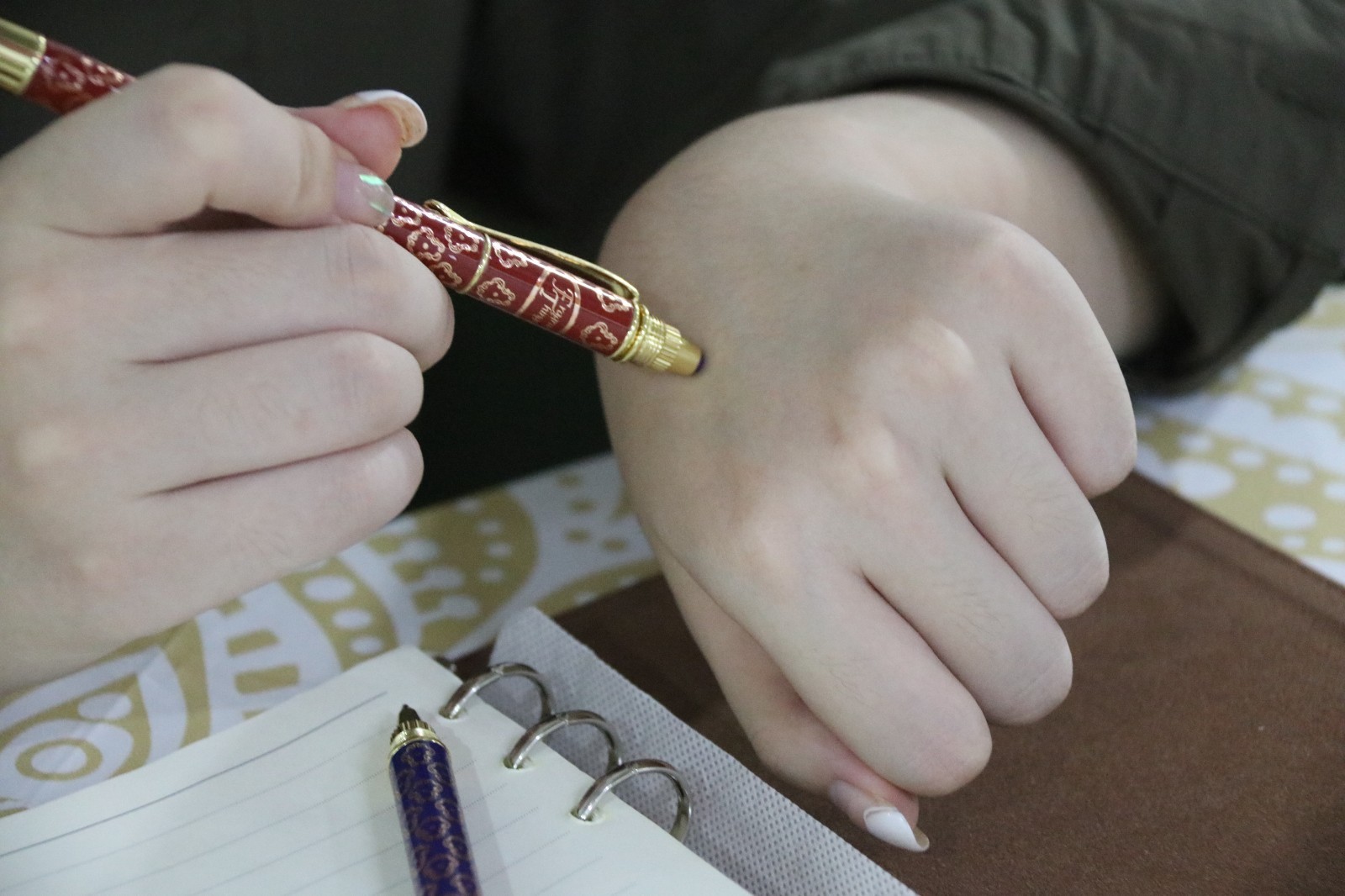 Luxury Perfume Oil Pen | Portable Fragrance Writing Pen | Long Lasting Gift