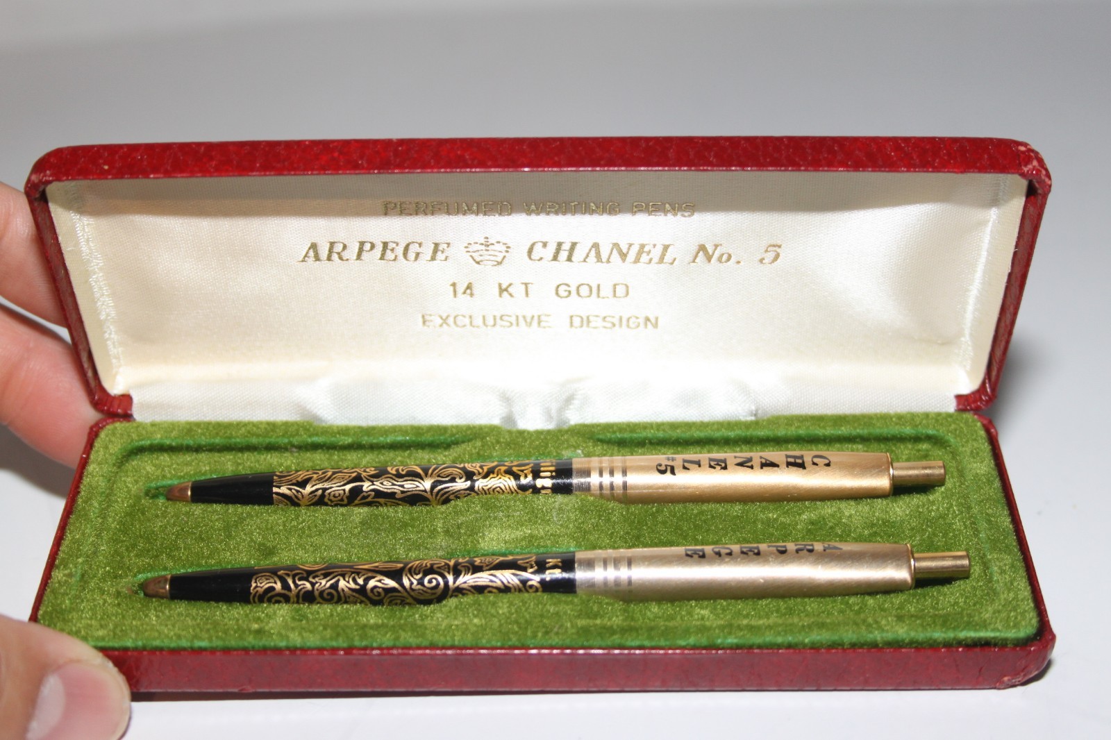 Vintage Chanel No.5 Arpege 14K Gold Filigree Perfumed Ballpoint Pen Set in Box