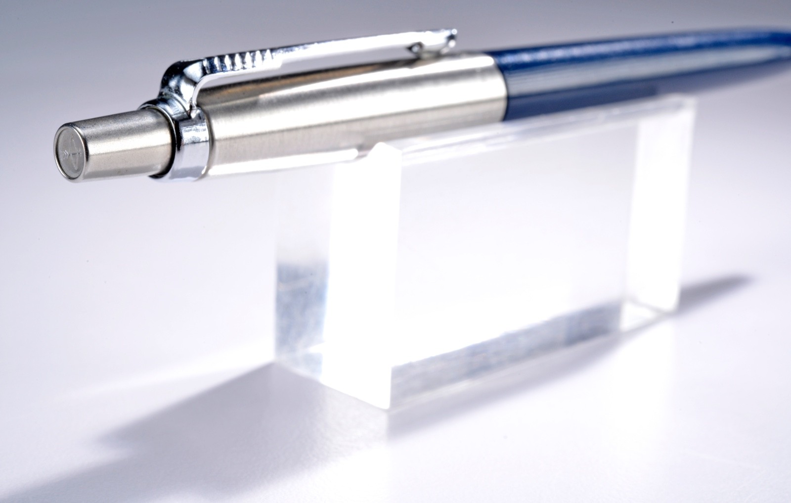 Vintage Parker Jotter Ballpoint Pen in Deep Deep Blue – USA – Brass Threads #30