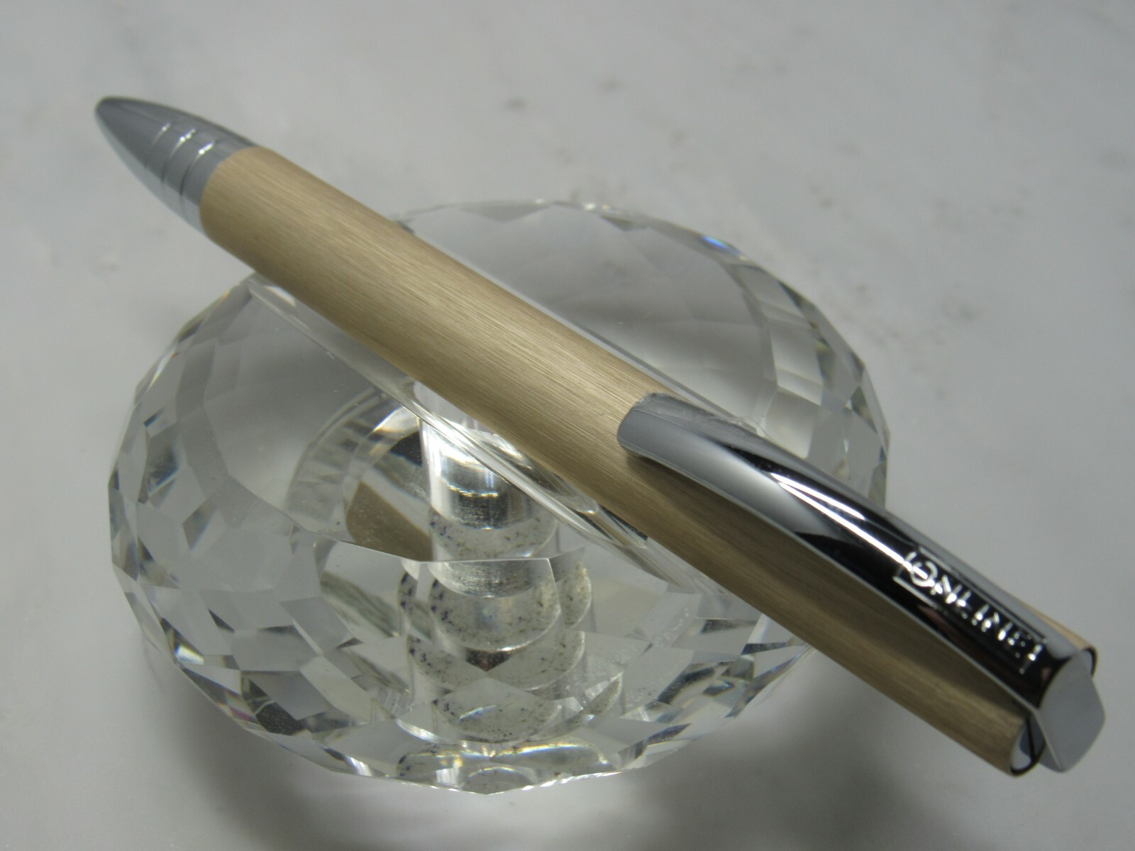 GORGEOUS HIGH QUALITY ONLINE SCHREIBGERATE LIGHT GOLD GERMAN VISION BP PEN