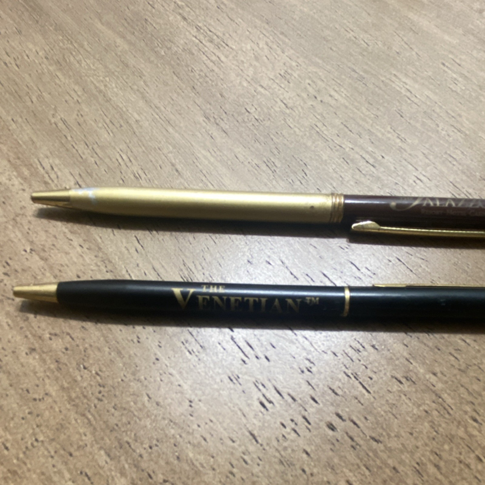 The Venetian & The Palazzo Collectible Metal Ballpoint Pens Gold Trim Black Ink