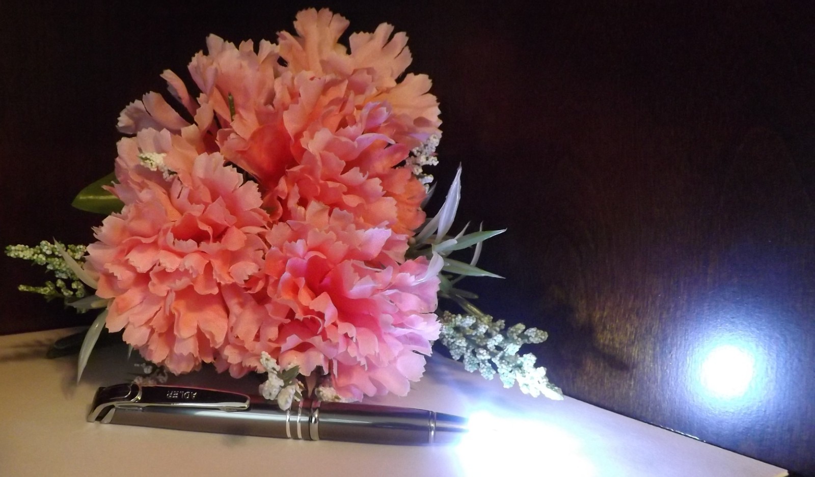 3 in 1 Medina Lighted Tip Gunmetal LED Flashlight Pen by Adler (HIGH QUALITY)