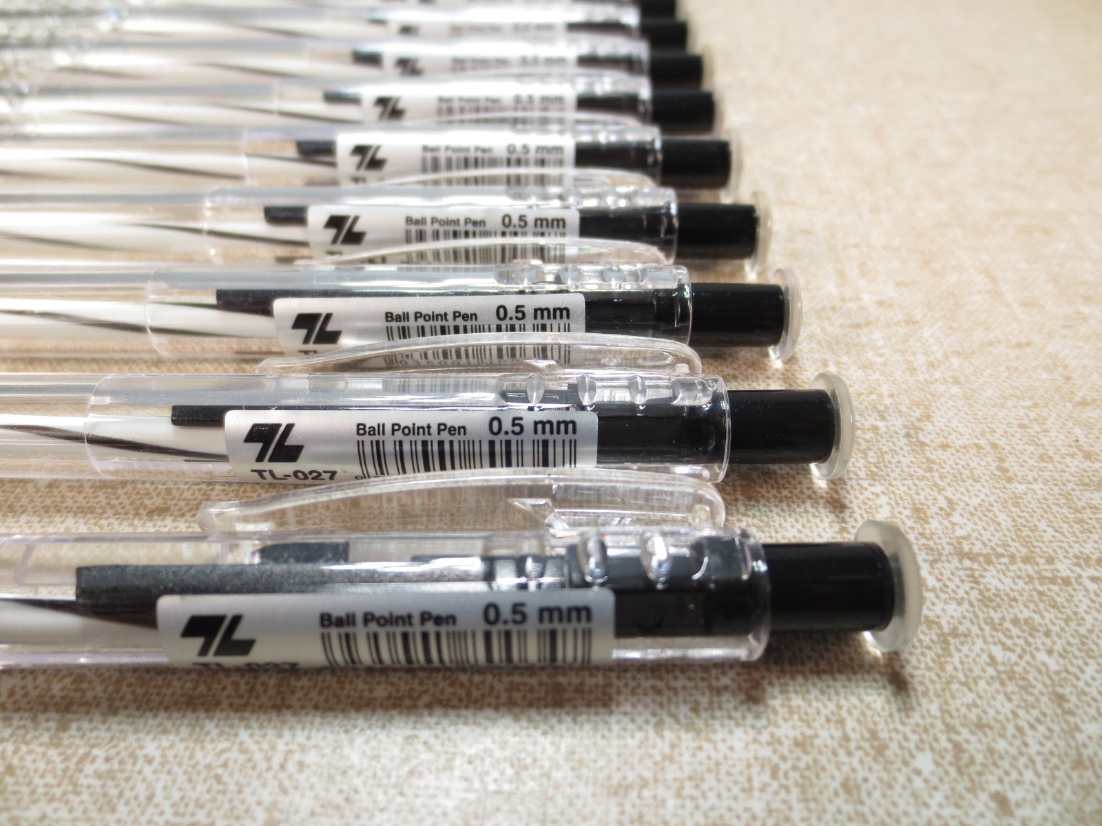 Thien Long TL-027 Retractable Ballpoint Pen 0.5mm tip Black Writing 10Pcs Chipy