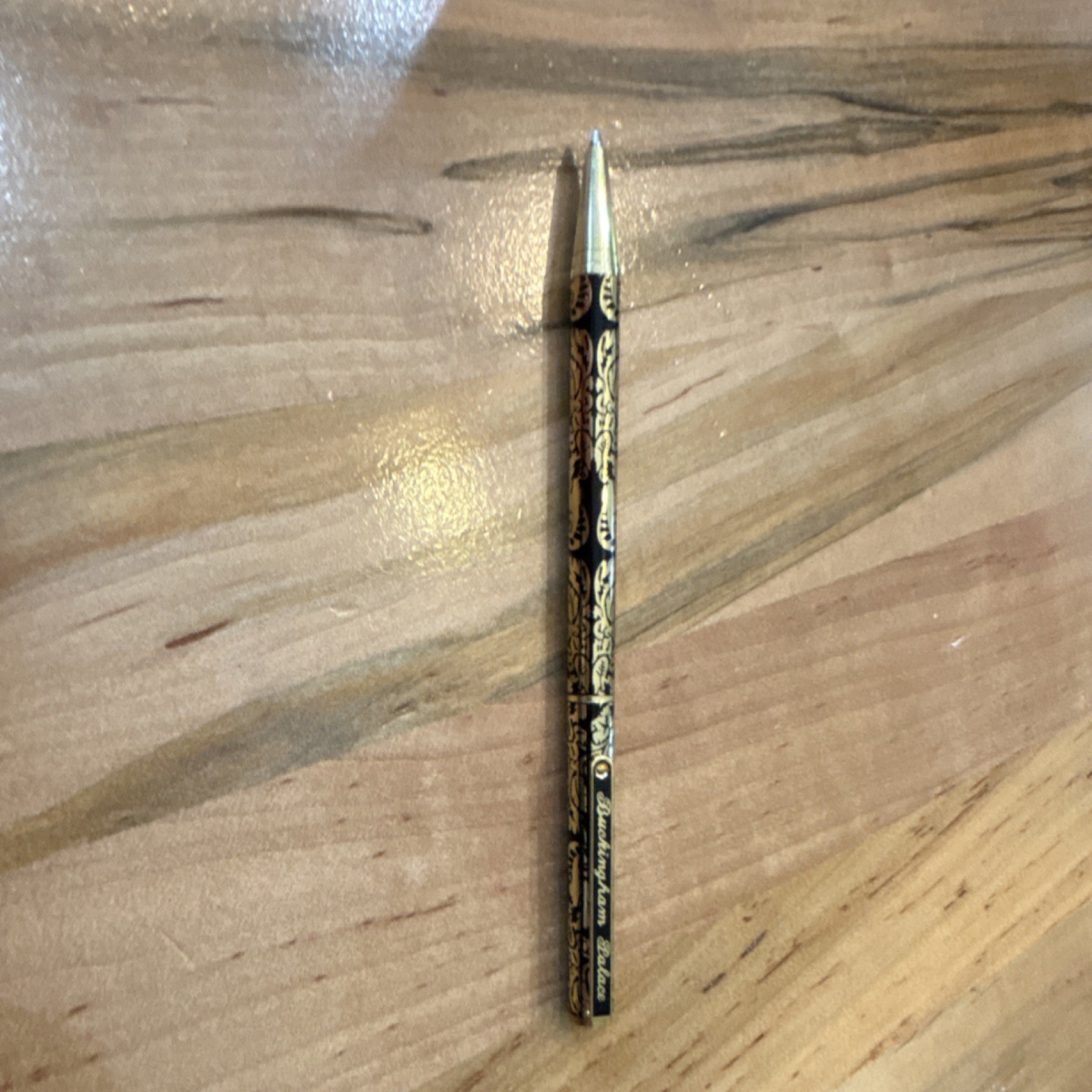 Buckingham Palace Metal Ballpoint Pen with Gold Trim Collectible