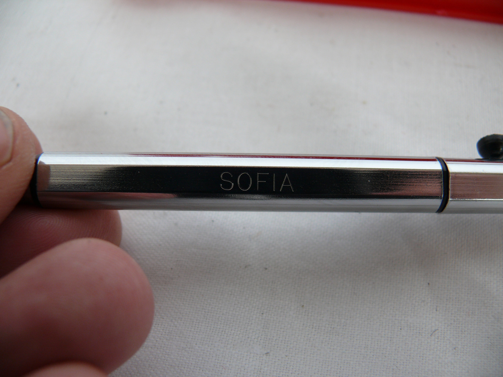 VINTAGE SIGNO METAL AND PLASTIC BALLPOINT PEN IN BOX #1669