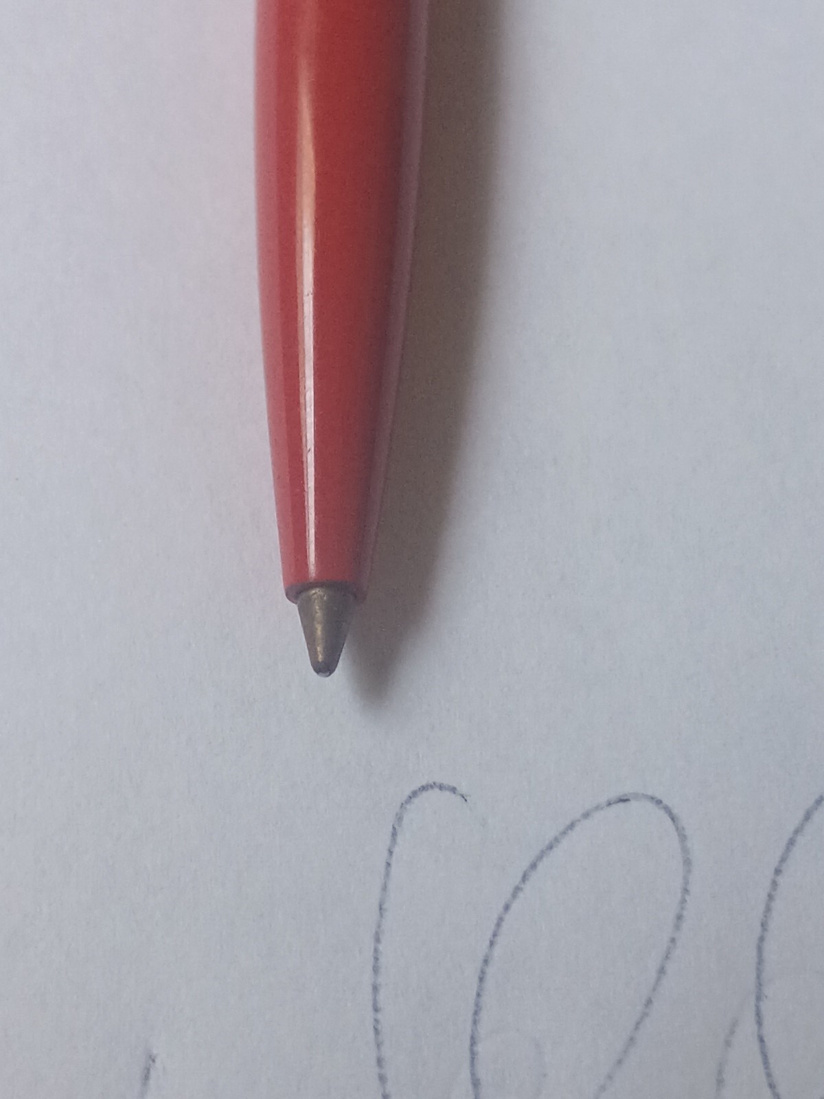 Vintage Red Golf Tee Pen With White Golf Ball With Pocket Clip 4″ .