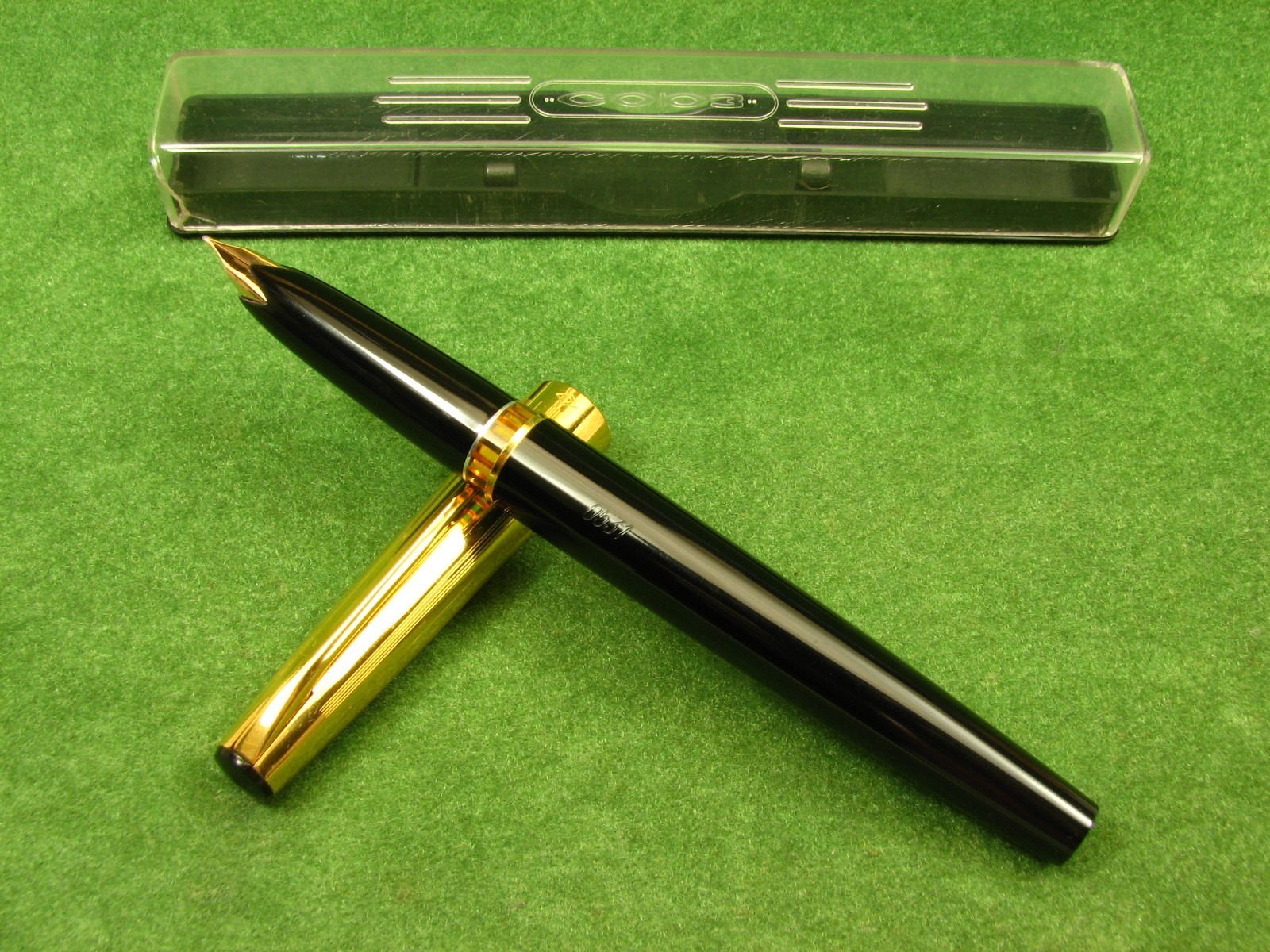 Vintage SOYUZ Fountain Pen 14K Gold Nib USSR 1970s NOS
