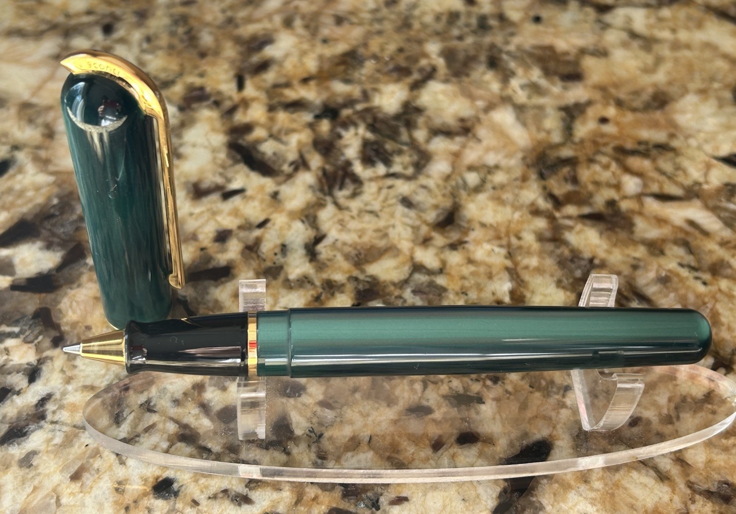 Visconti Pericle Green Pearlescent Rollerball Pen With Original Box. PRISTINE !!