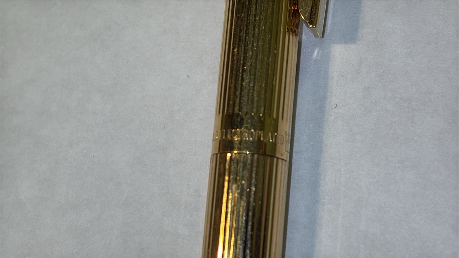 Vintage SHEAFFER TARGA 1005 Imperial Brass Fluted 14K Gold F Nib Fountain Pen