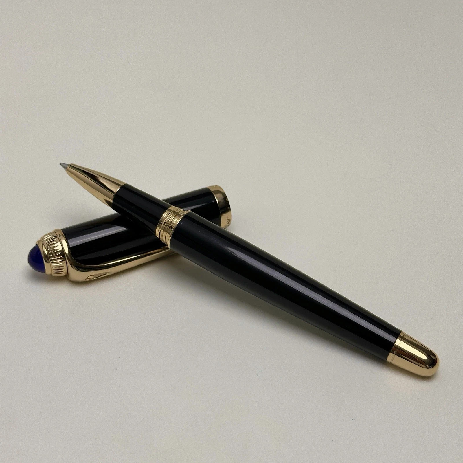 Cartier Black & Gold Rollerball Pen VIP Gift Luxury Writing Instrument