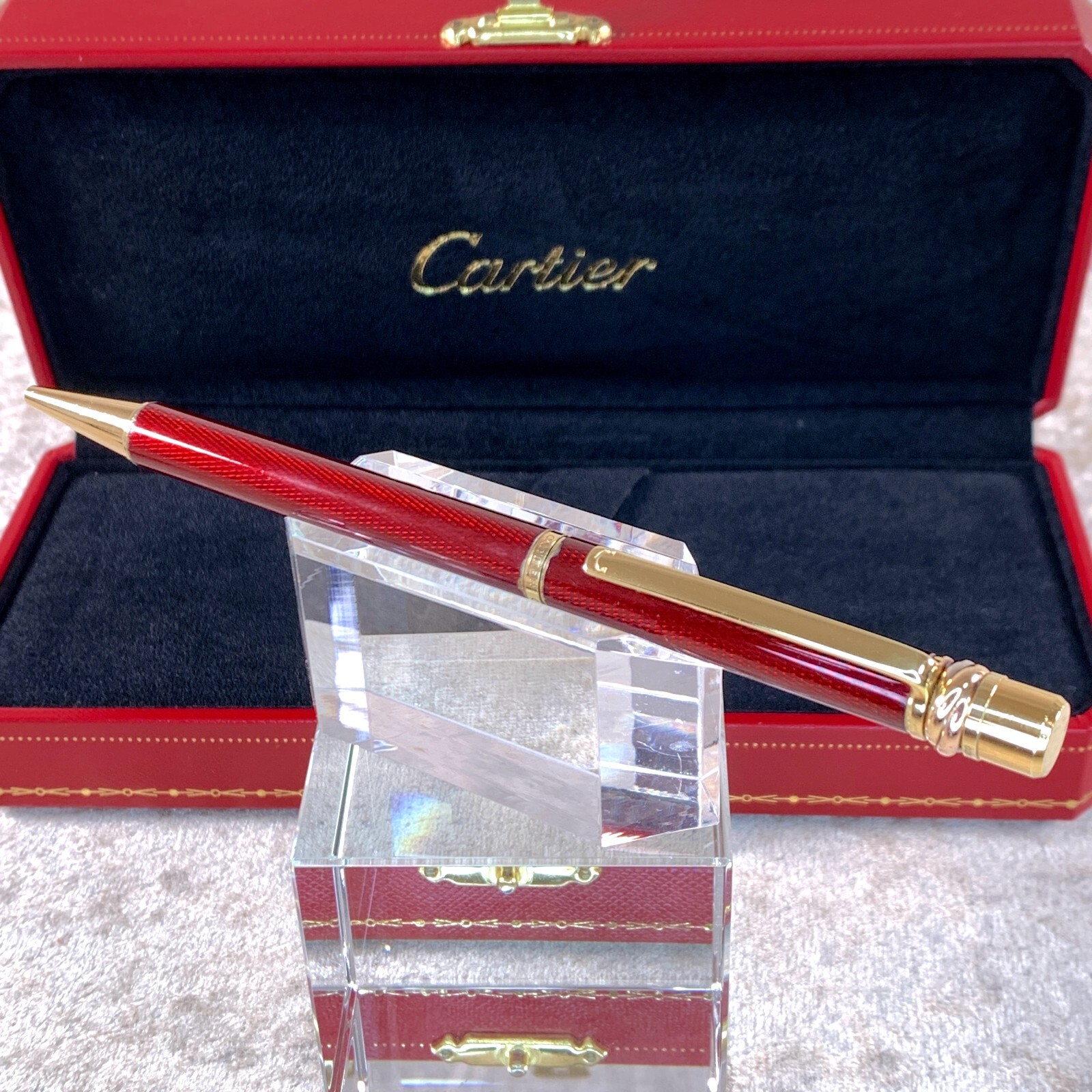 Cartier Ballpoint Pen Rare Trinity Bordeaux Enamel Engraved Pattern with Case