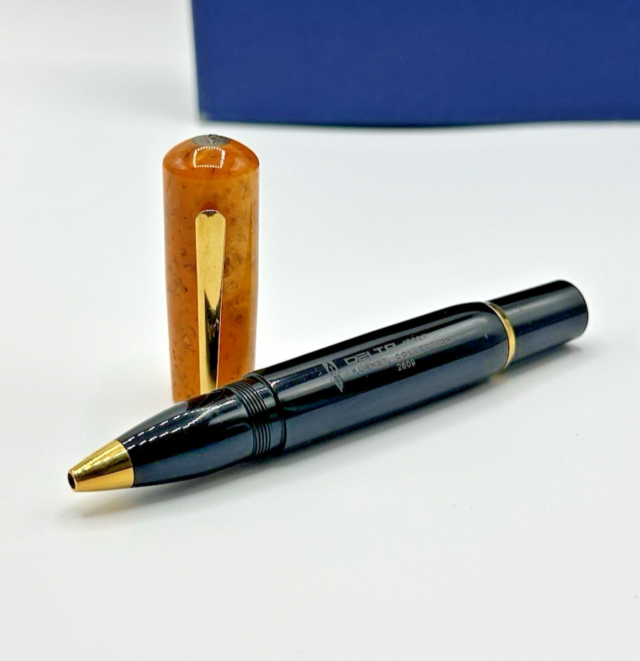 DELTA PLANET COLLECTION BALLPOINT BALLPOINT PEN SPECIAL AND NEW WITHOUT BOX