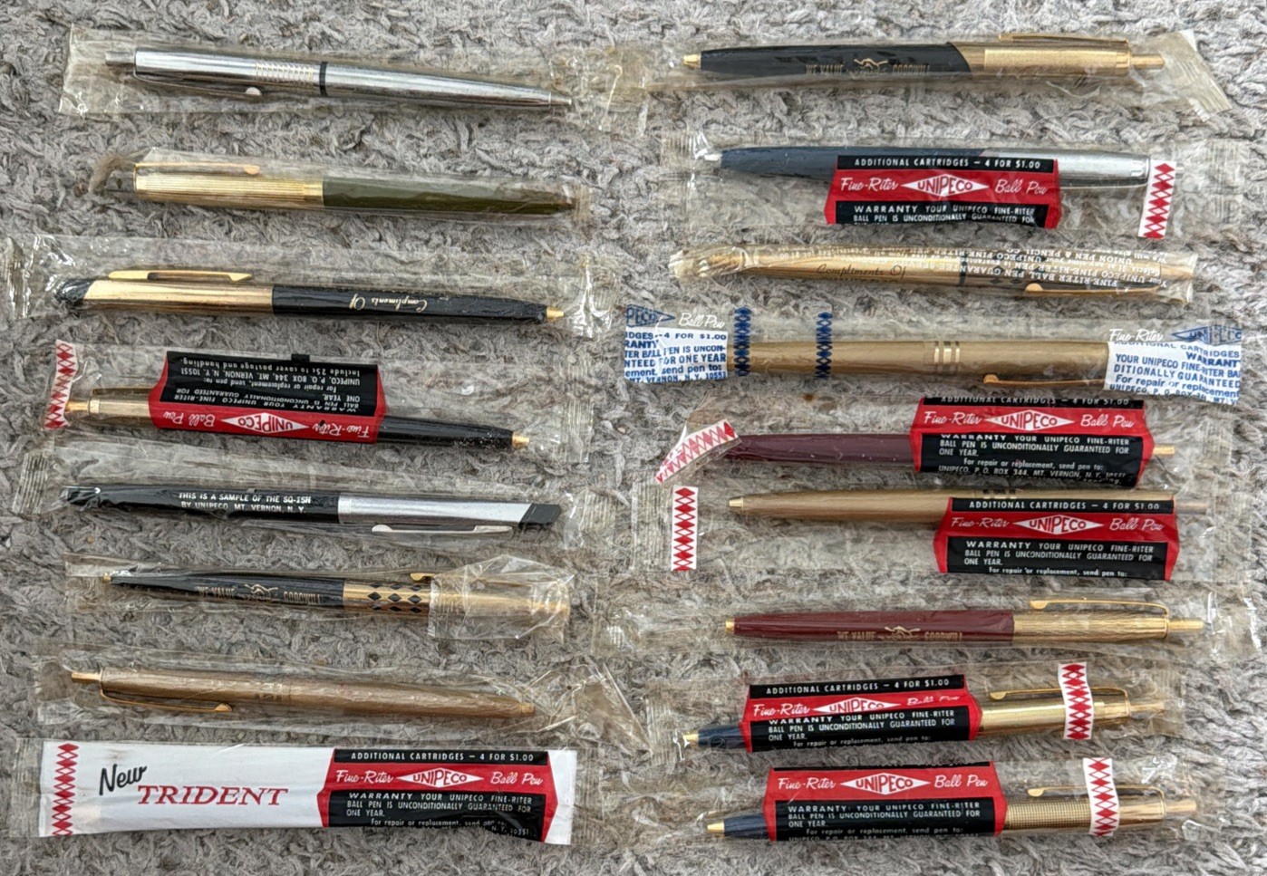 17 VINTAGE 60s UNIPECO USA BALLPOINT PEN LOT NOS BRAND NEW