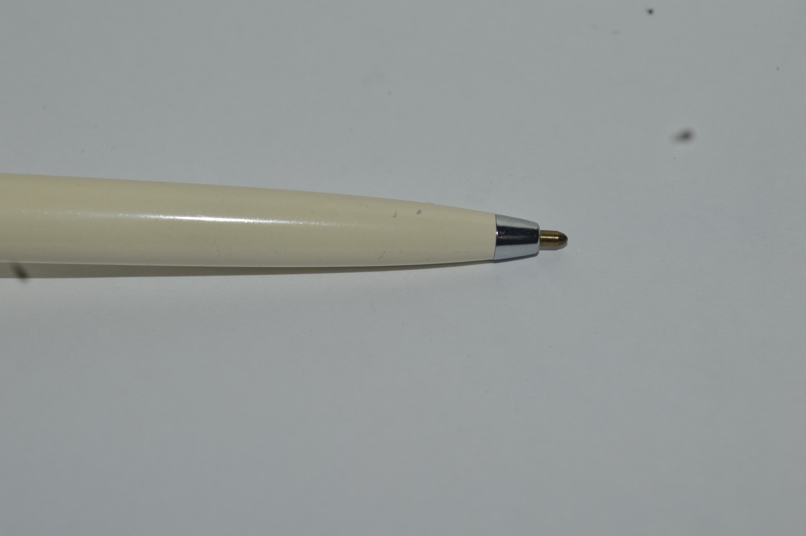 Paper Mate MALIBU Ballpoint Pen White Color All Plastic NOS Made In USA Ca 1980s