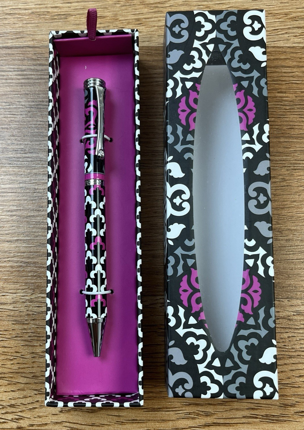 Vera Bradley Ball Point Pen in Canterberry Magenta , Black Ink NEW in Box