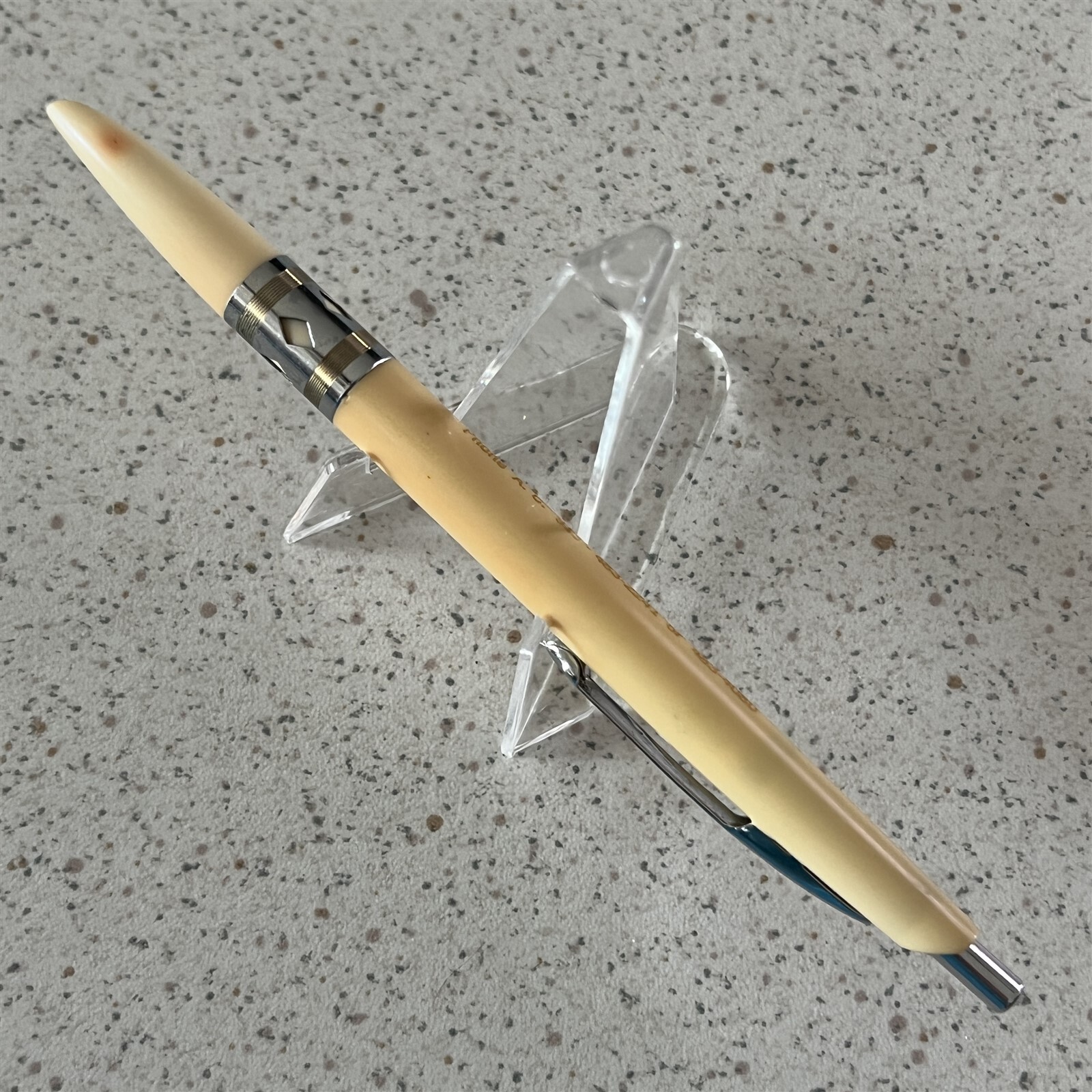 Russell Kansas Supply Company Inc Vintage Ballpoint Pen #20038