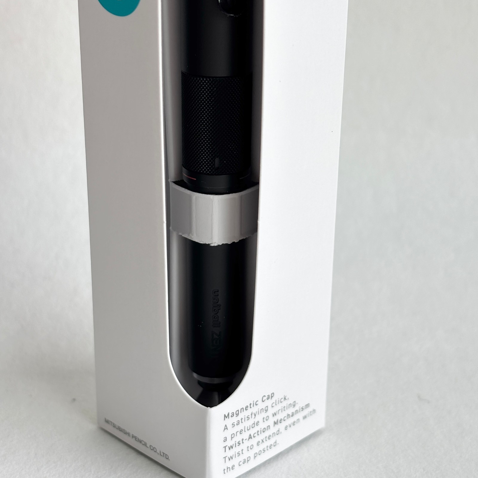 uniball ZENTO Signature Model 3-Color Ballpoint Pen 0.5mm M-Black Black/Red/Blue