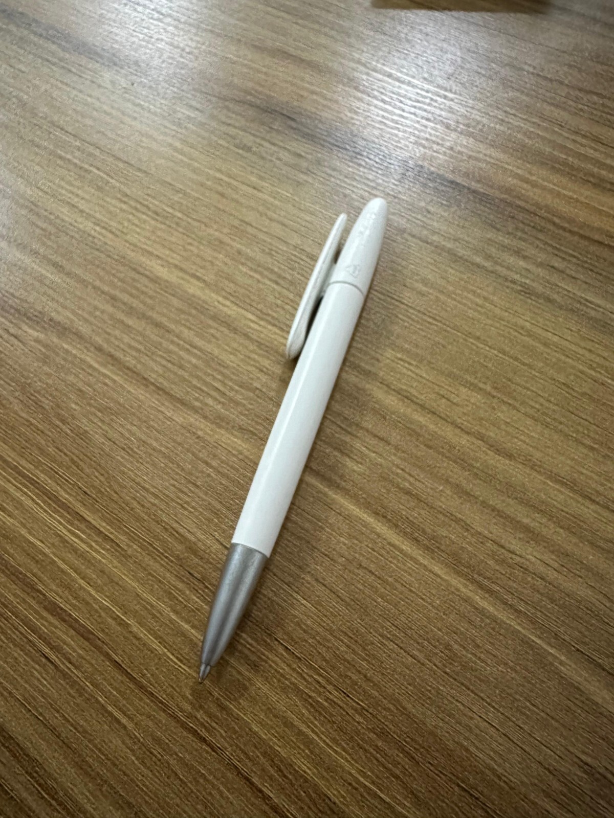 white pen – used – good condiction