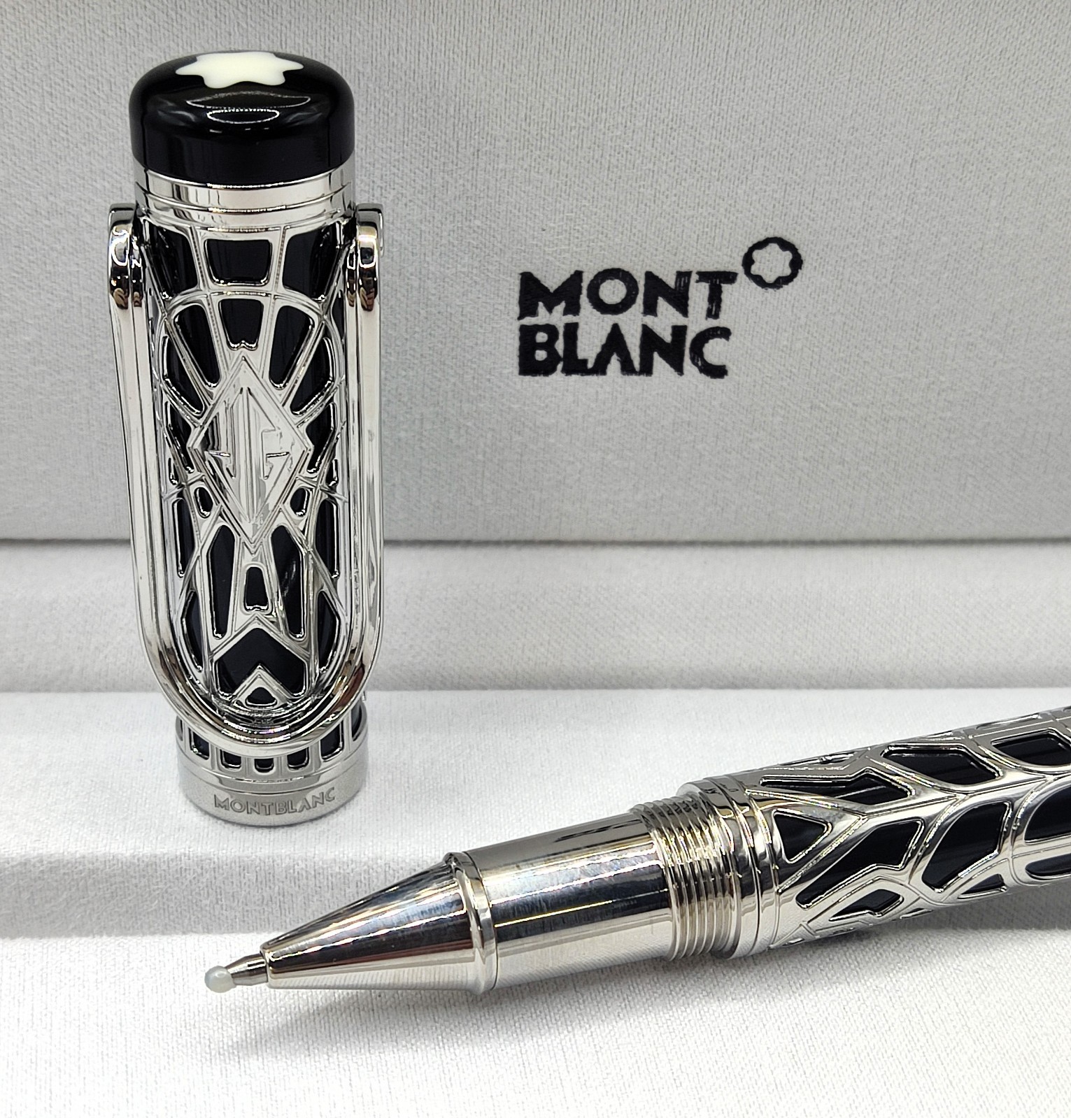 Premium Montblanc Homage to The Great Gatsby Edition Rollerball Pen With Box